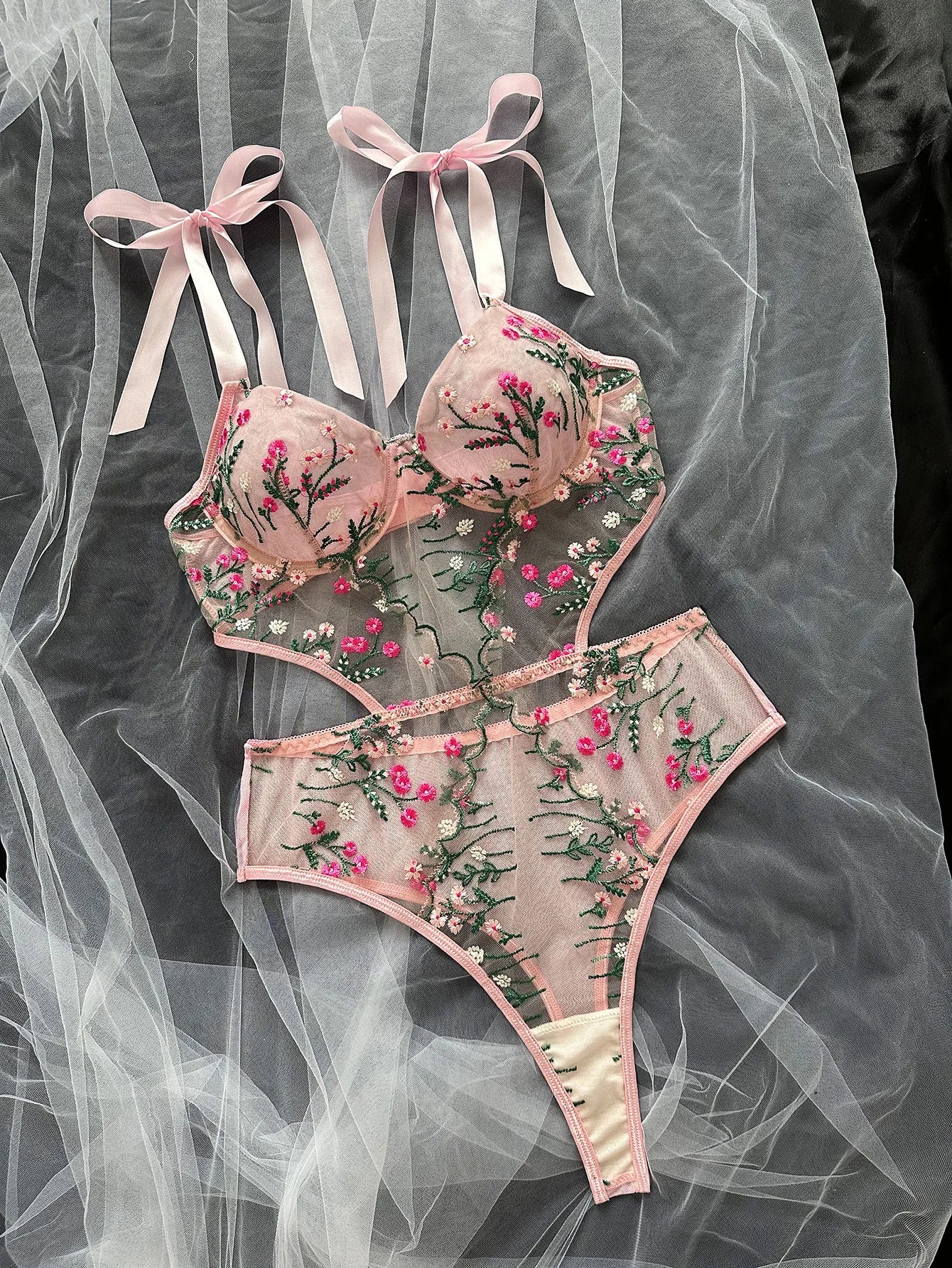 Sexy Women's Bra And Panties Set Lingerie