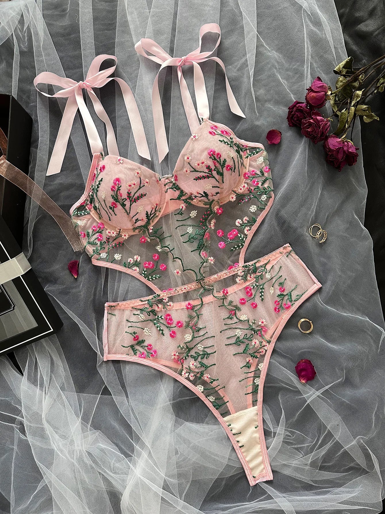 Sexy Women's Bra And Panties Set Lingerie